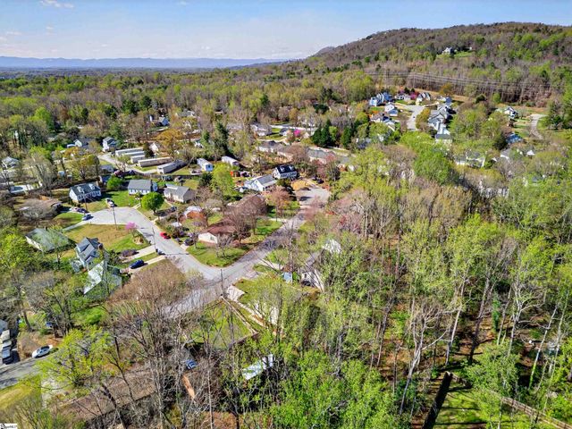 100 Parkstone Dr, Greenville, SC 29609