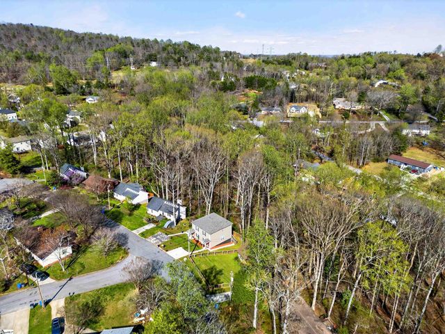 100 Parkstone Dr, Greenville, SC 29609