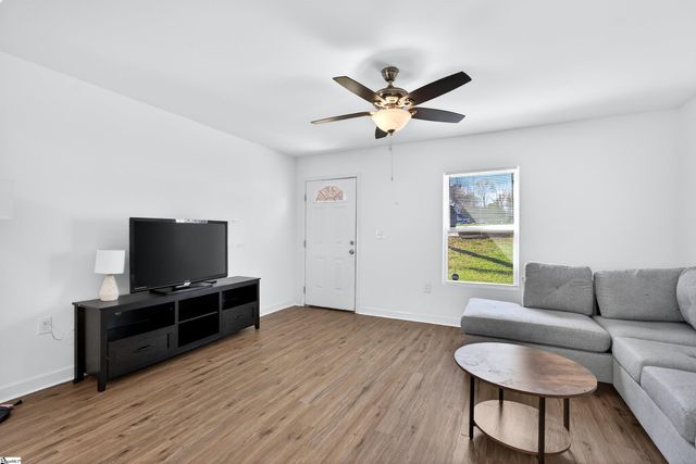 100 Parkstone Dr, Greenville, SC 29609