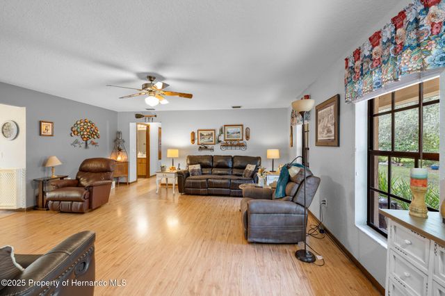 9514 Eden Avenue, Hudson, FL 34667