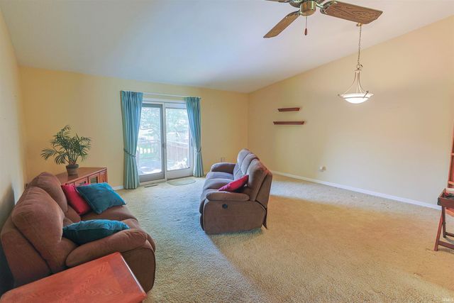 1870 St Michaels Court, South Bend, IN 46614