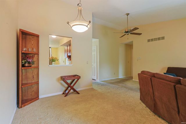 1870 St Michaels Court, South Bend, IN 46614