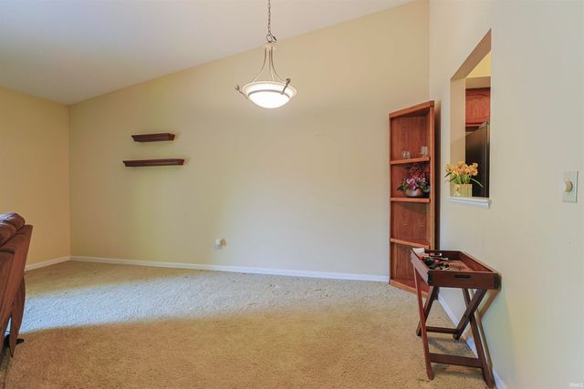 1870 St Michaels Court, South Bend, IN 46614