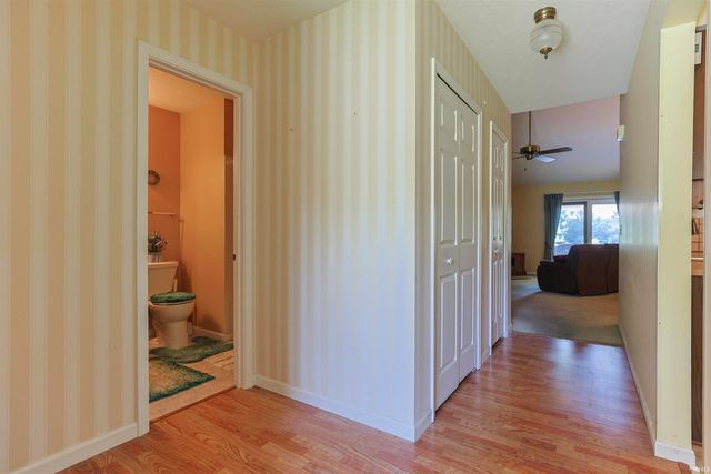 1870 St Michaels Court, South Bend, IN 46614