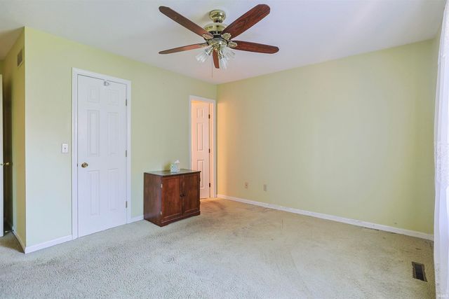 1870 St Michaels Court, South Bend, IN 46614
