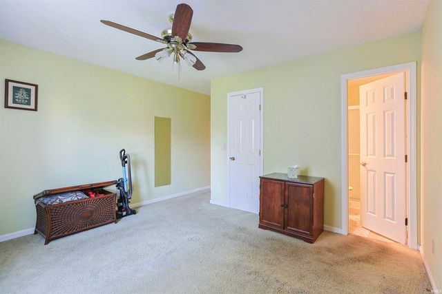 1870 St Michaels Court, South Bend, IN 46614