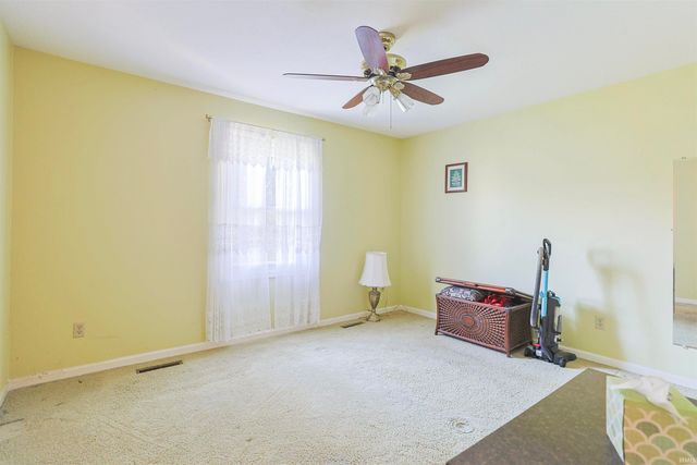 1870 St Michaels Court, South Bend, IN 46614