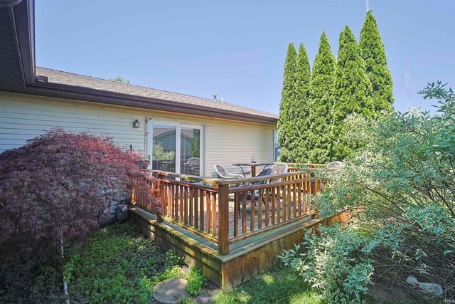 1870 St Michaels Court, South Bend, IN 46614