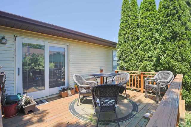 1870 St Michaels Court, South Bend, IN 46614