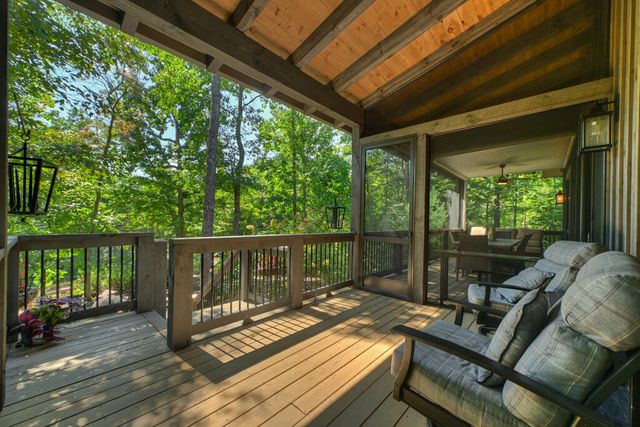 199 Hiawatha Trail N, Blue Ridge, GA 30513