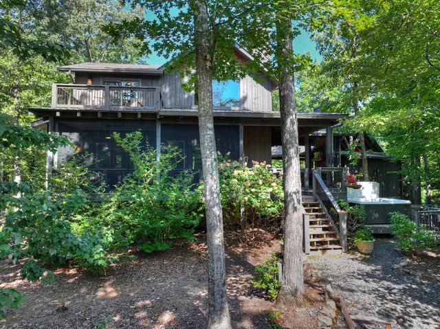 199 Hiawatha Trail N, Blue Ridge, GA 30513