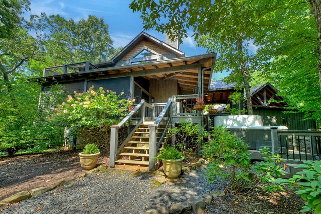 199 Hiawatha Trail N, Blue Ridge, GA 30513