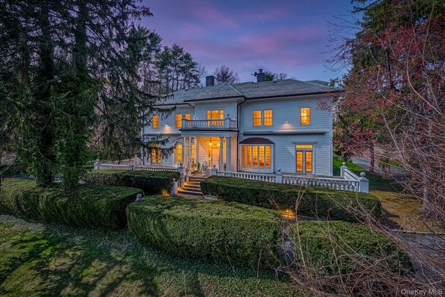 365 E Shore Road, Kings Point, NY 11023