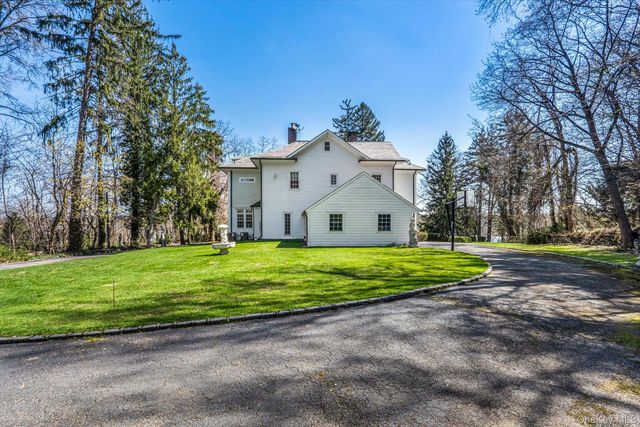 365 E Shore Road, Kings Point, NY 11023