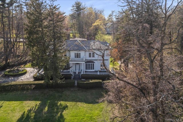 365 E Shore Road, Kings Point, NY 11023