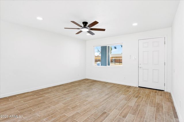 6624 W Columbus Avenue, Phoenix, AZ 85033