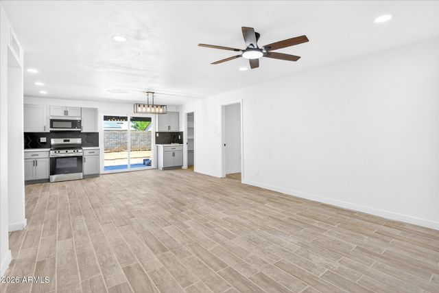 6624 W Columbus Avenue, Phoenix, AZ 85033
