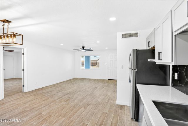 6624 W Columbus Avenue, Phoenix, AZ 85033