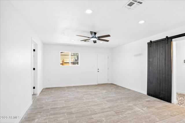 6624 W Columbus Avenue, Phoenix, AZ 85033