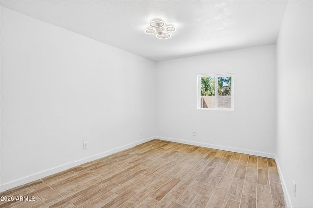 6624 W Columbus Avenue, Phoenix, AZ 85033
