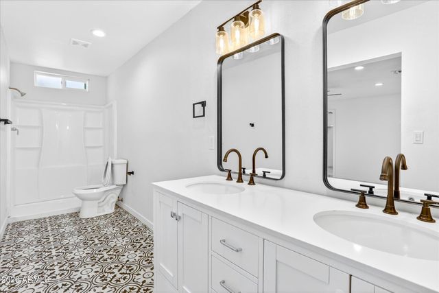 6624 W Columbus Avenue, Phoenix, AZ 85033