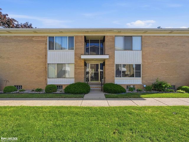 21382 Beaconsfield Street, St Clair Shores, MI 48080