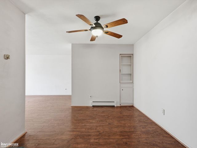 21382 Beaconsfield Street, St Clair Shores, MI 48080