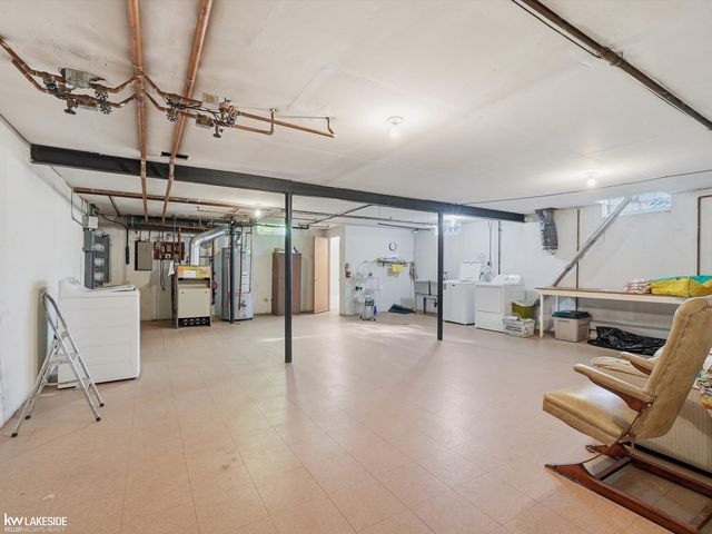 21382 Beaconsfield Street, St Clair Shores, MI 48080