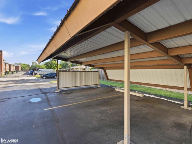 21382 Beaconsfield Street, St Clair Shores, MI 48080