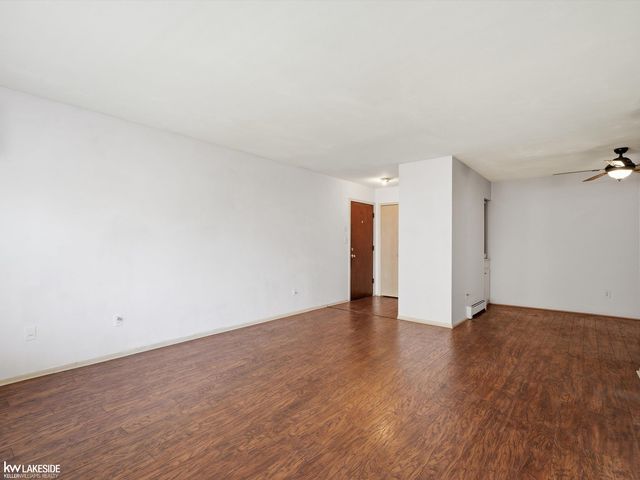 21382 Beaconsfield Street, St Clair Shores, MI 48080