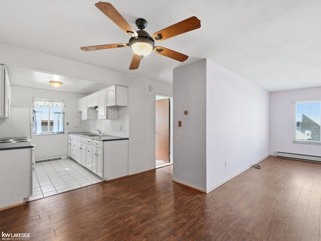21382 Beaconsfield Street, St Clair Shores, MI 48080