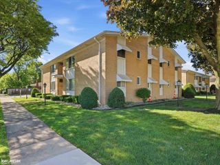 21382 Beaconsfield Street, St Clair Shores, MI 48080