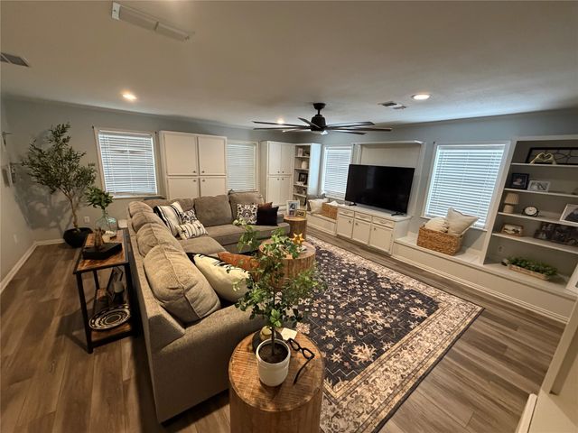 401 S Ross Avenue, Mexia, TX 76667