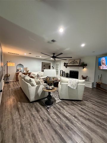 401 S Ross Avenue, Mexia, TX 76667