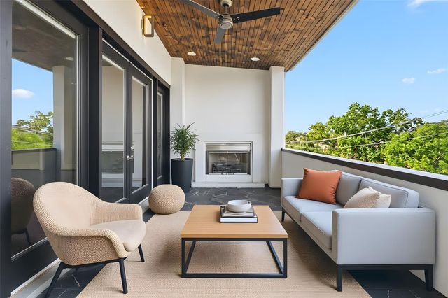 6011 Burgoyne Road A, Houston, TX 77057