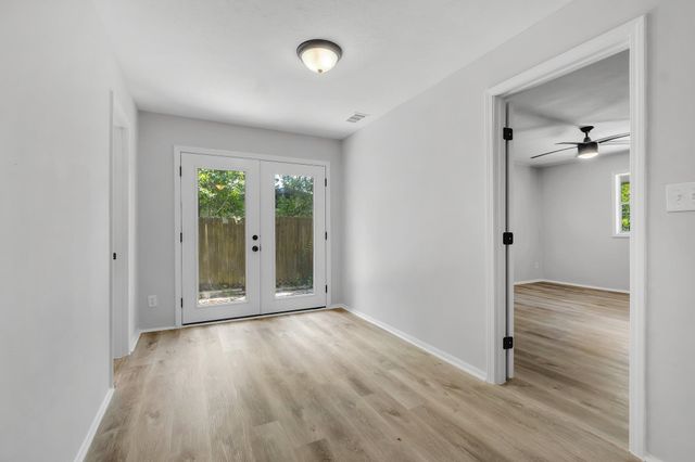 319 Meadowbrook Lane, Tallahassee, FL 32304
