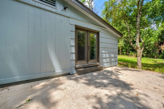 319 Meadowbrook Lane, Tallahassee, FL 32304
