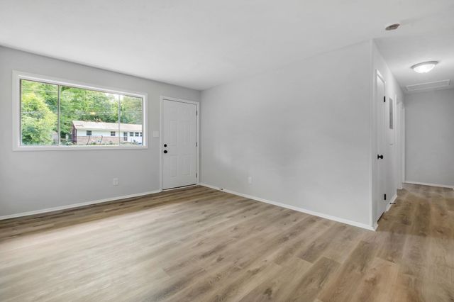 319 Meadowbrook Lane, Tallahassee, FL 32304