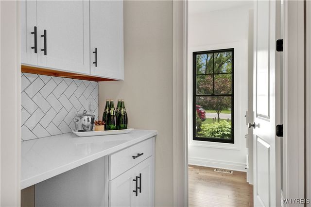 7424 Jewett Holmwood Road, Orchard Park, NY 14127