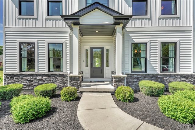 7424 Jewett Holmwood Road, Orchard Park, NY 14127