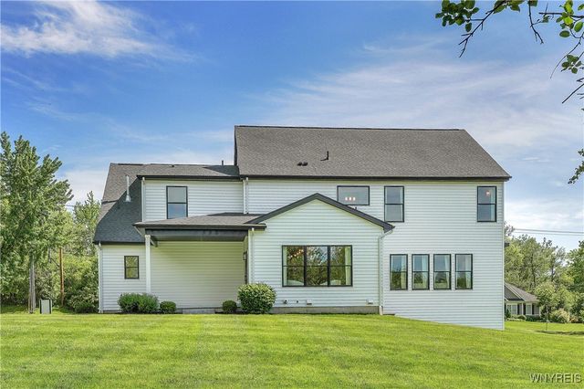 7424 Jewett Holmwood Road, Orchard Park, NY 14127