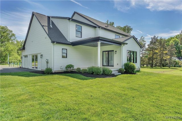 7424 Jewett Holmwood Road, Orchard Park, NY 14127