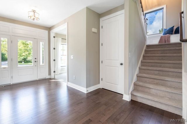 7424 Jewett Holmwood Road, Orchard Park, NY 14127