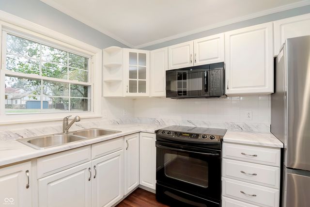 1620 Winding Way, Anderson, IN 46011