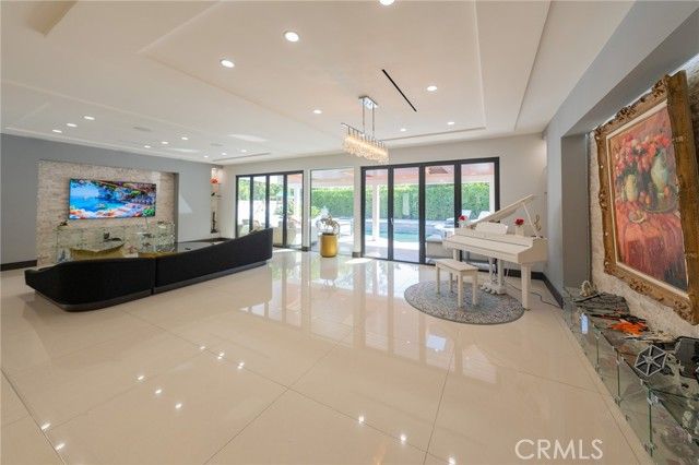 18720 San Fernando Mission, Porter Ranch (los Angeles), CA 91326