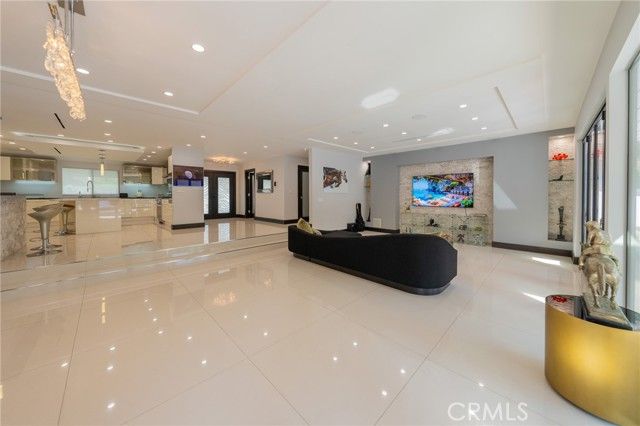 18720 San Fernando Mission, Porter Ranch (los Angeles), CA 91326