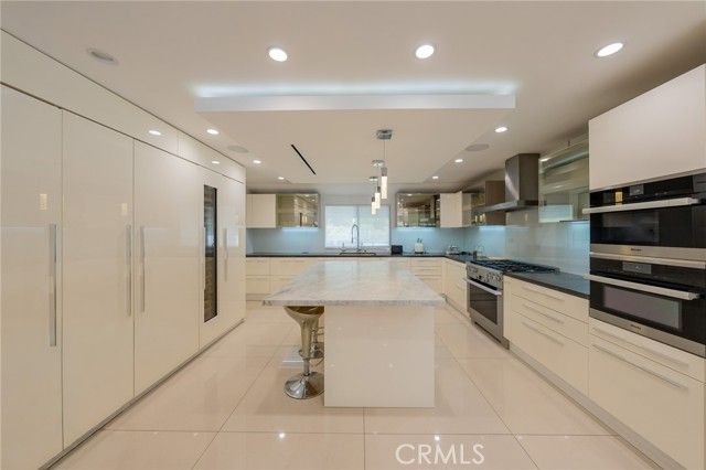 18720 San Fernando Mission, Porter Ranch (los Angeles), CA 91326