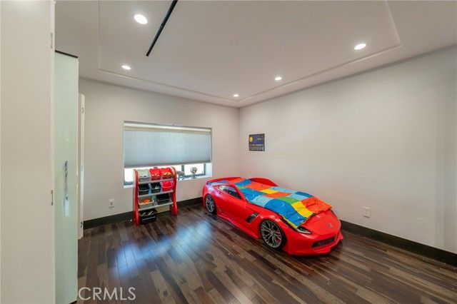 18720 San Fernando Mission, Porter Ranch (los Angeles), CA 91326