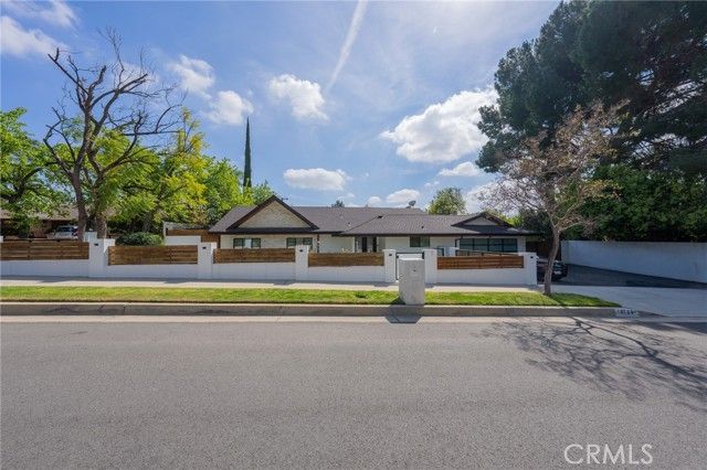 18720 San Fernando Mission, Porter Ranch (los Angeles), CA 91326