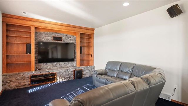 16815 N Greenbluff Rd, Colbert, WA 99005